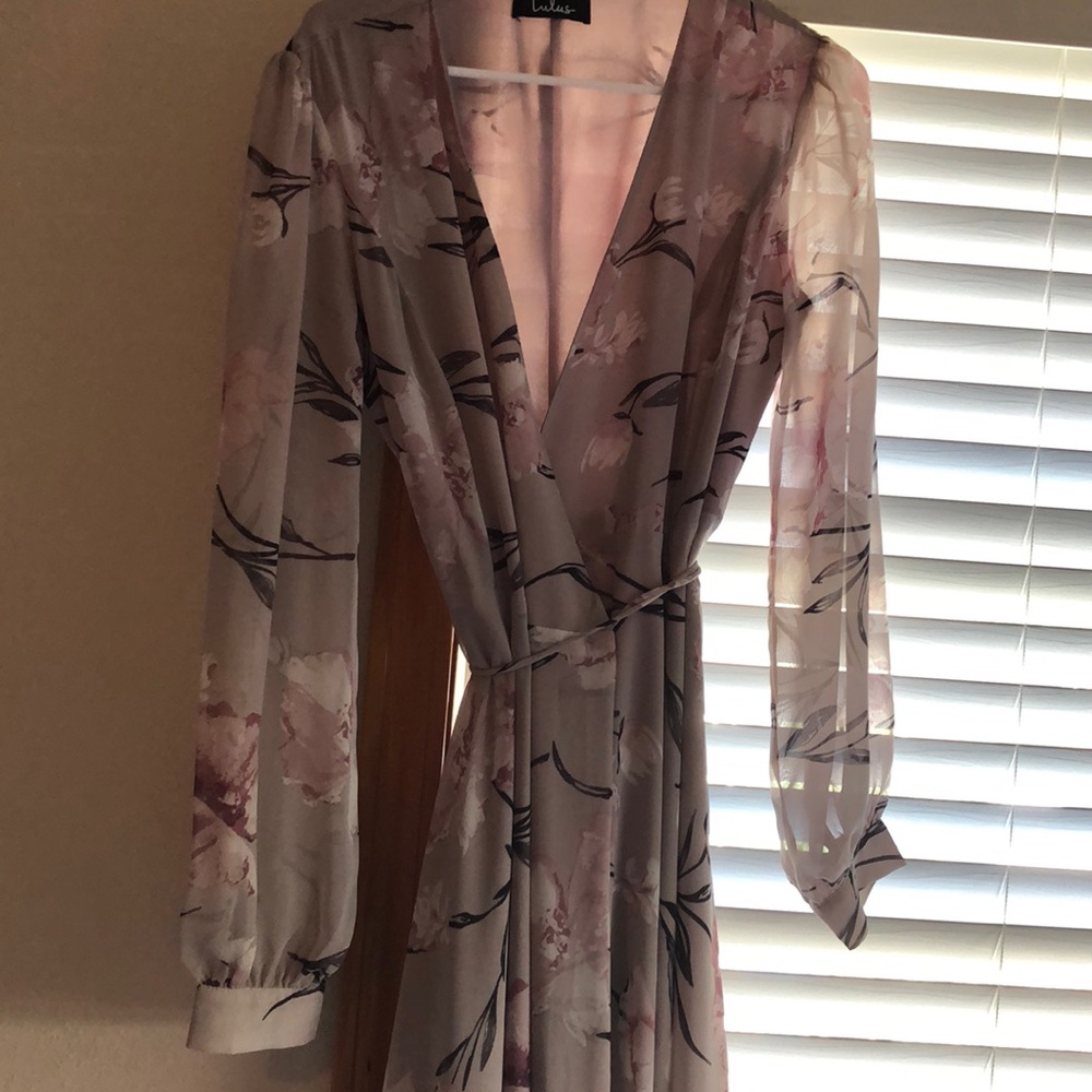 Long wrap dress with see though sleeves